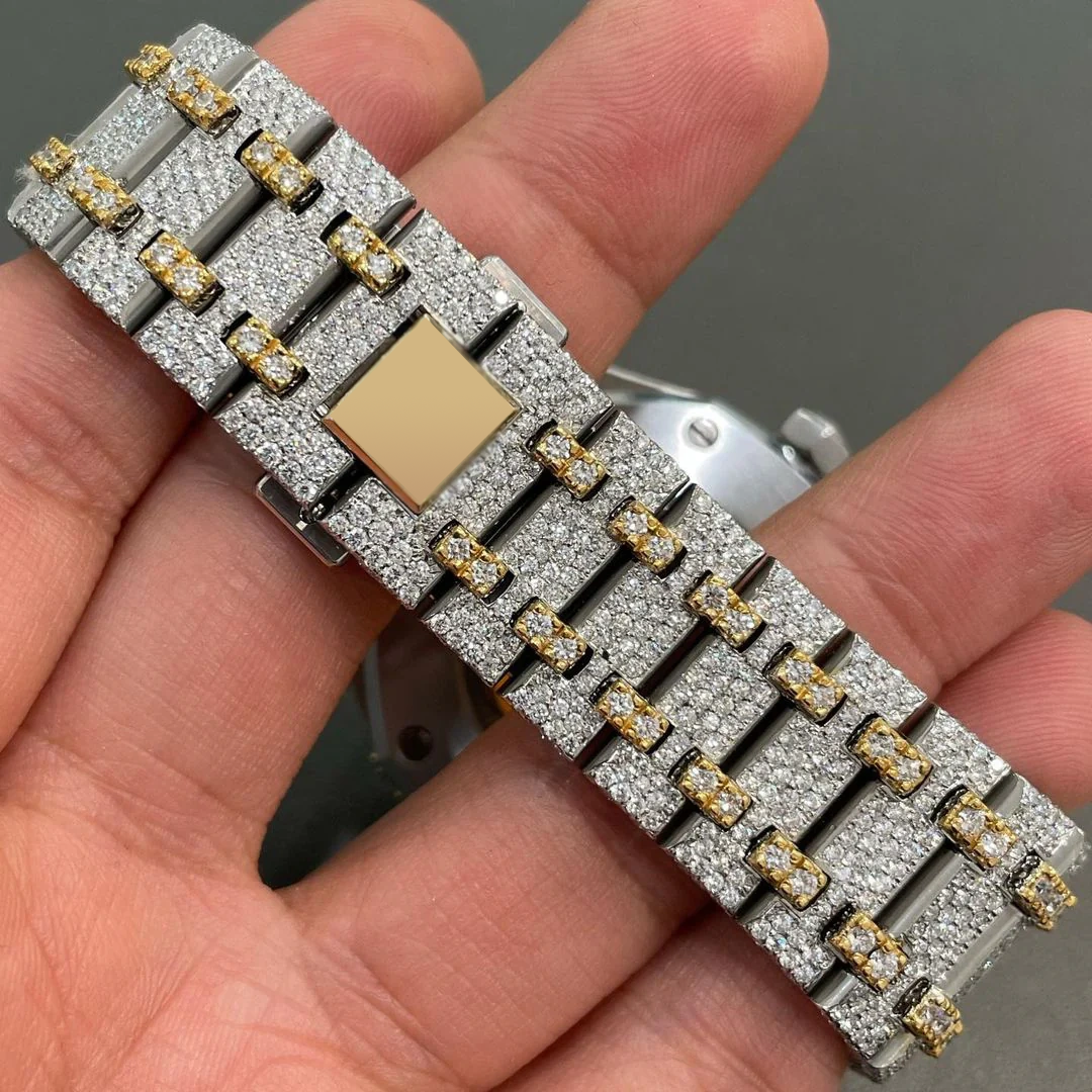 AUDEMARS PIGUET ROYALOAK BUSTDOWN  W 125