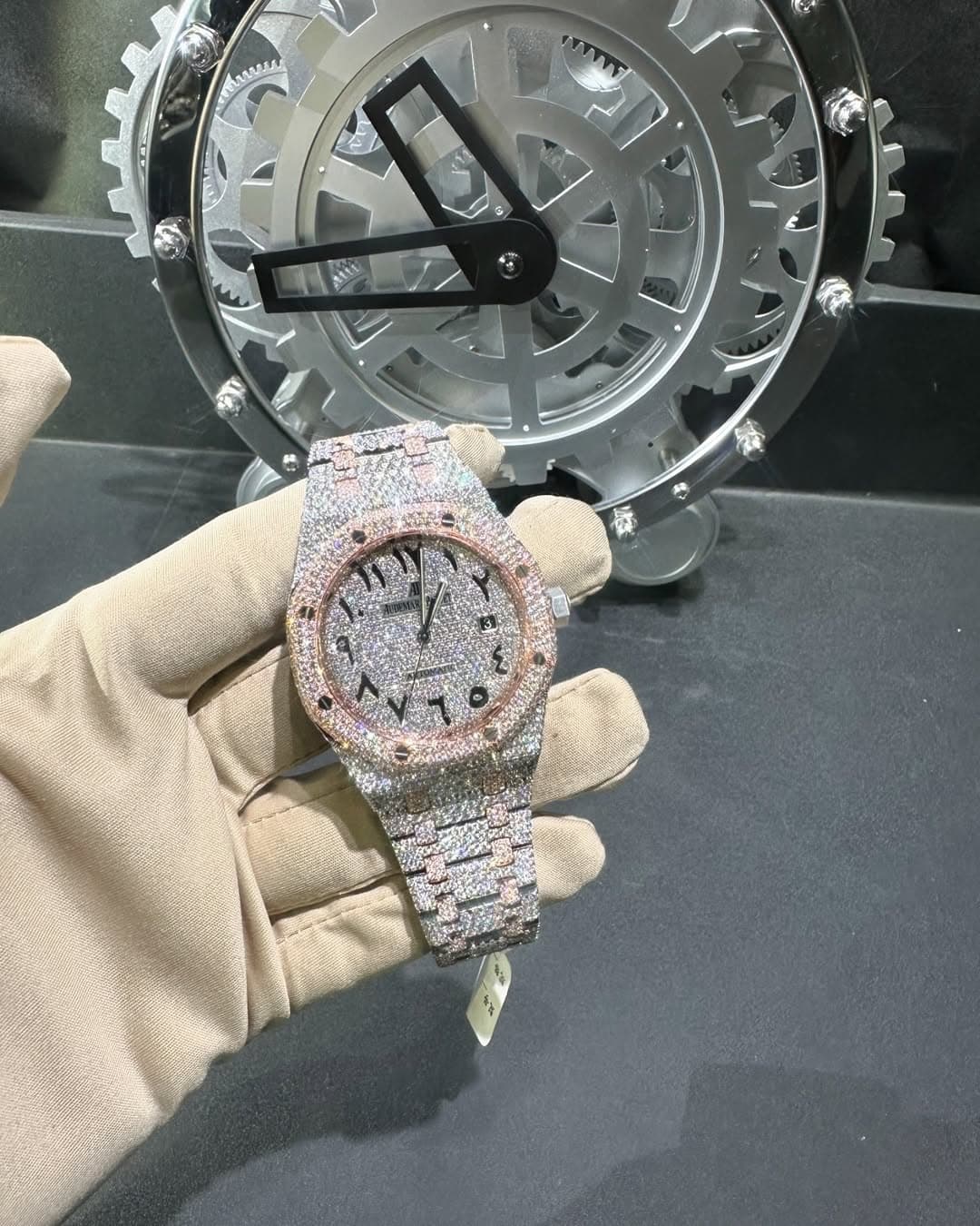 AUDEMARS PIGUET ROYALOAK BUSTDOWN W 235