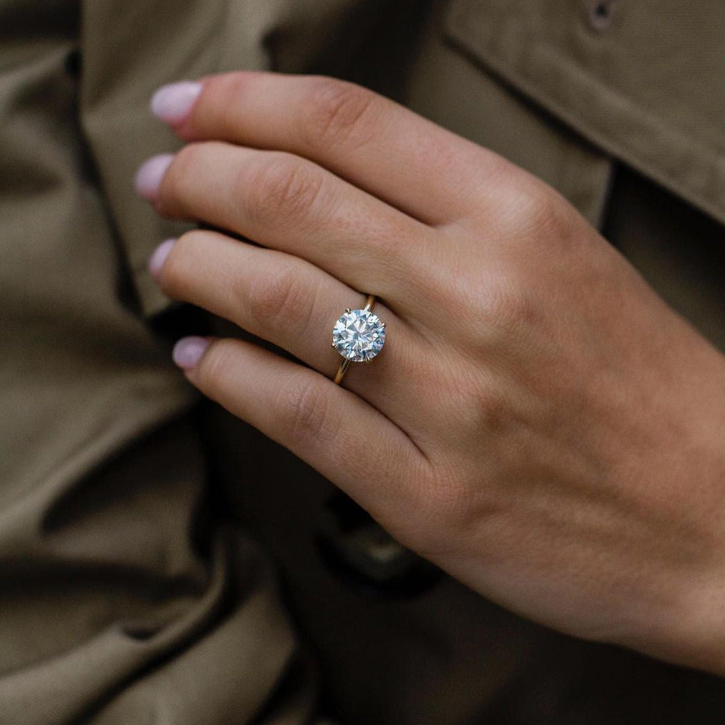 3.5 carat diamond ring on hand Outlet