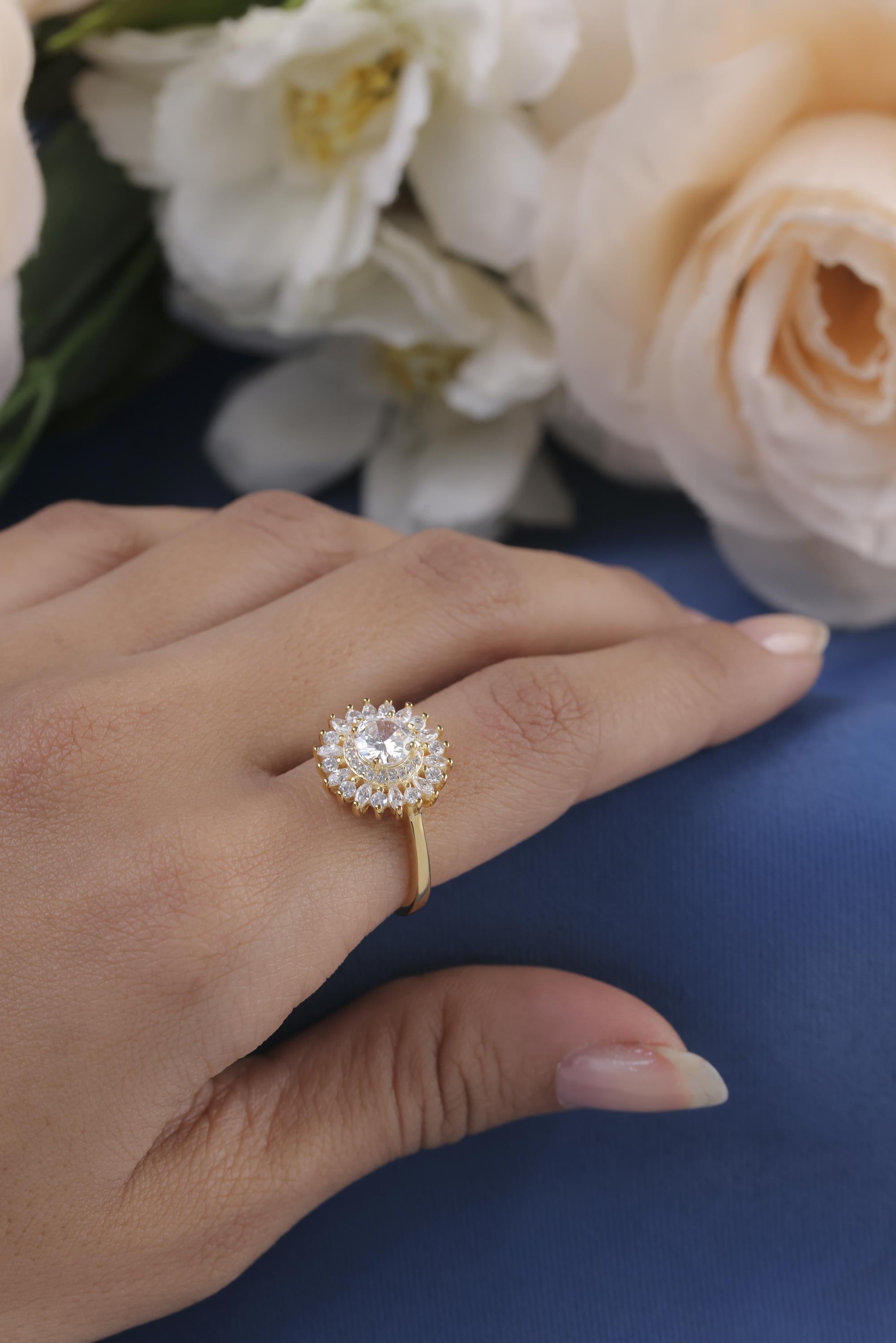 Round Halo Starburst Lab Grown Diamond engagement Ring,Halo Bridal Engagement Rings Set