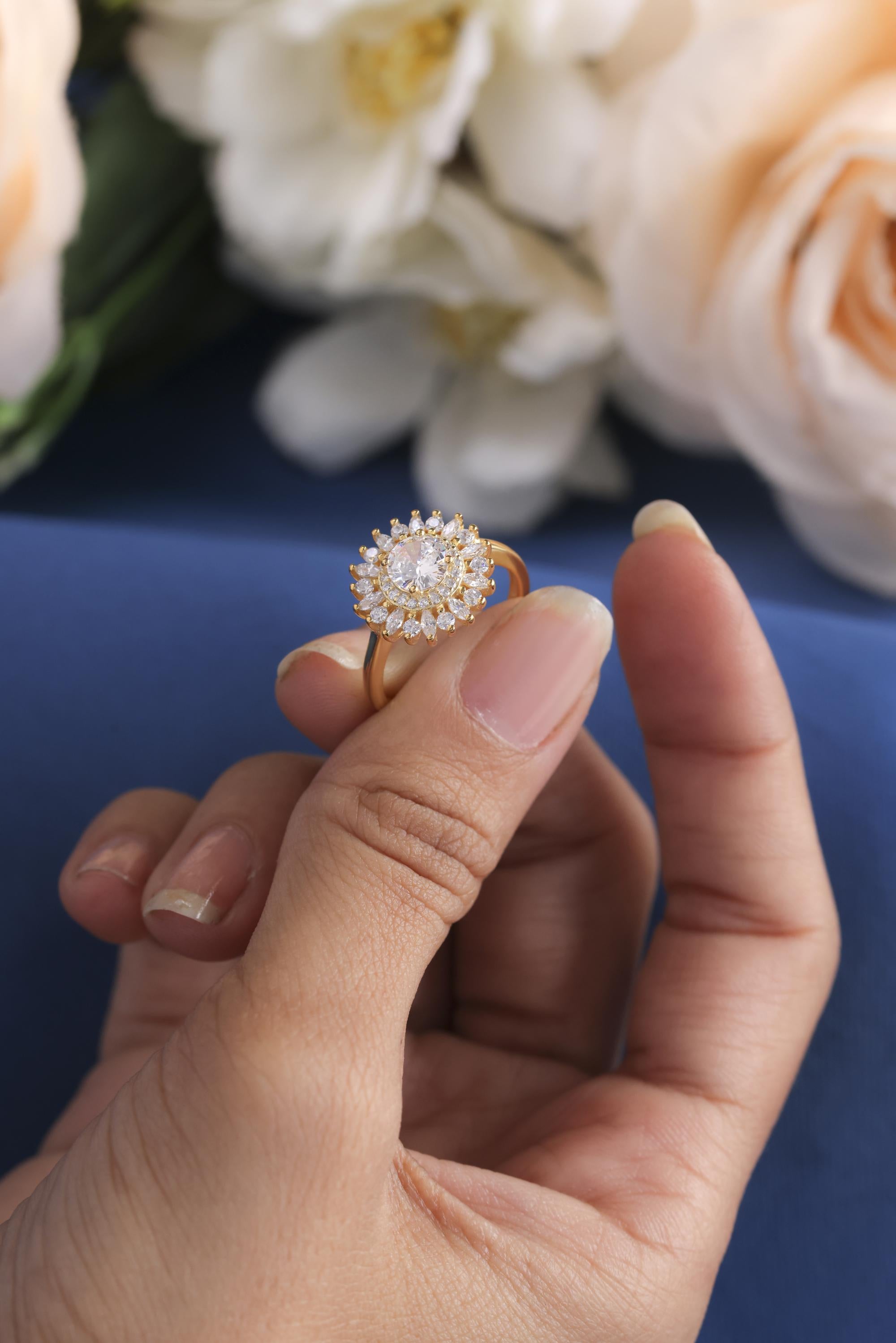Round Halo Starburst Lab Grown Diamond engagement Ring,Halo Bridal Engagement Rings Set